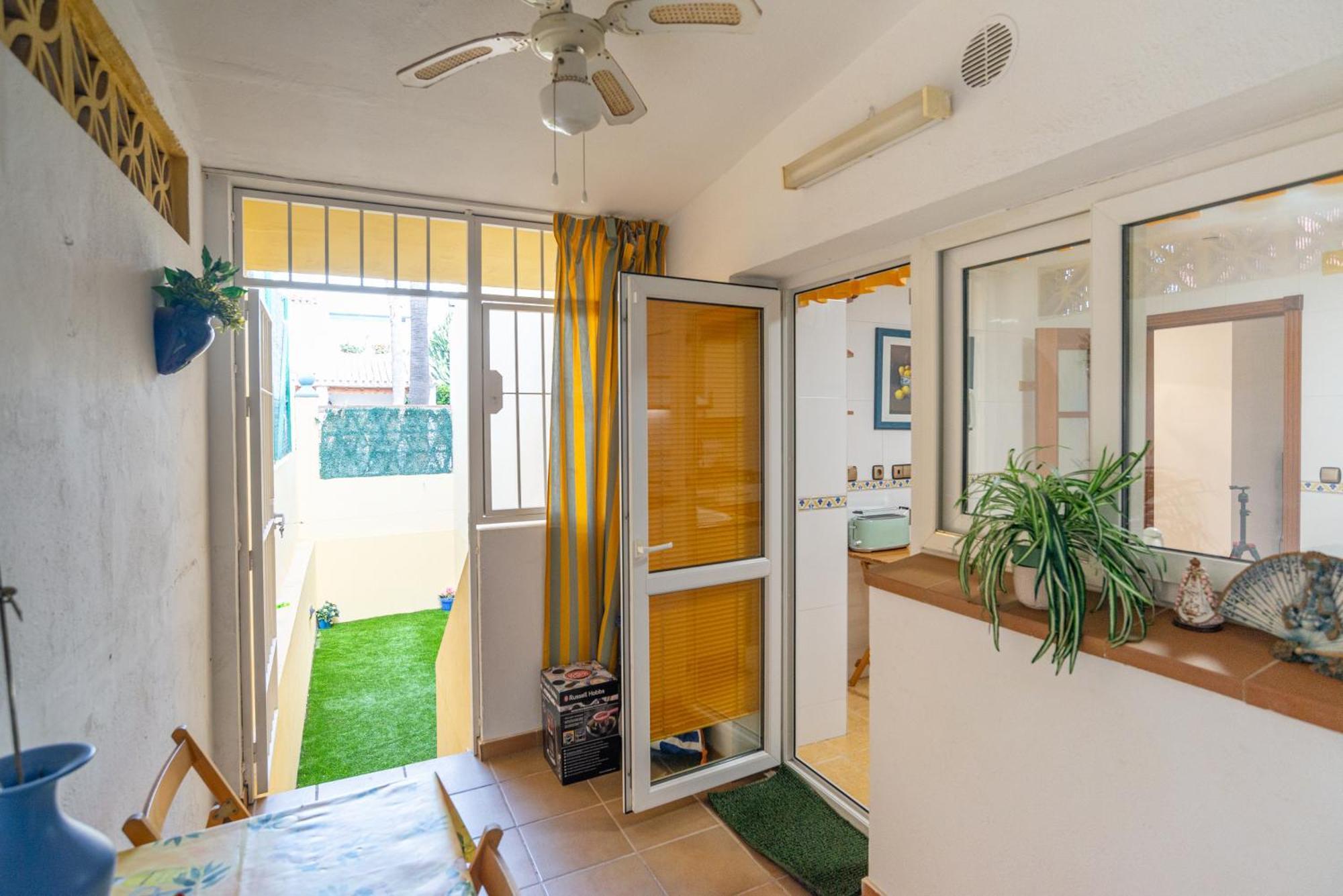 Villa Valentina - Renovated On Los Alamos Beach 托雷莫利诺斯 外观 照片