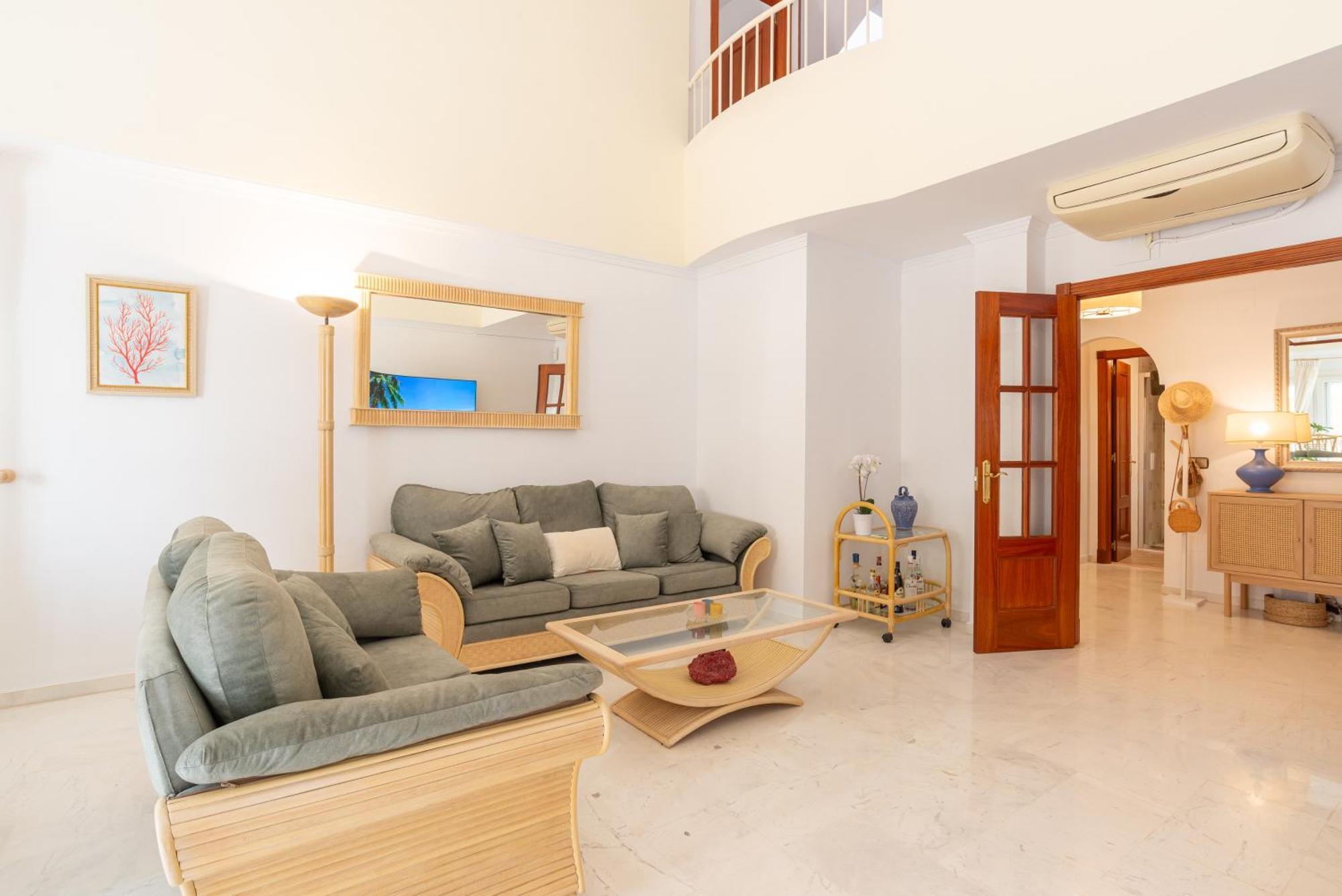 Villa Valentina - Renovated On Los Alamos Beach 托雷莫利诺斯 外观 照片