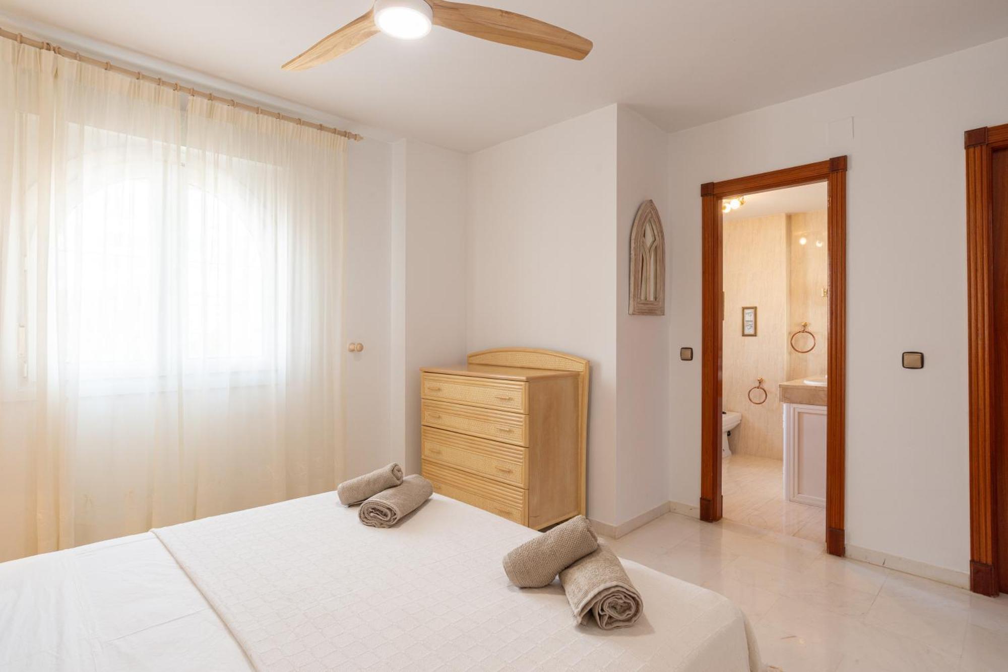 Villa Valentina - Renovated On Los Alamos Beach 托雷莫利诺斯 外观 照片