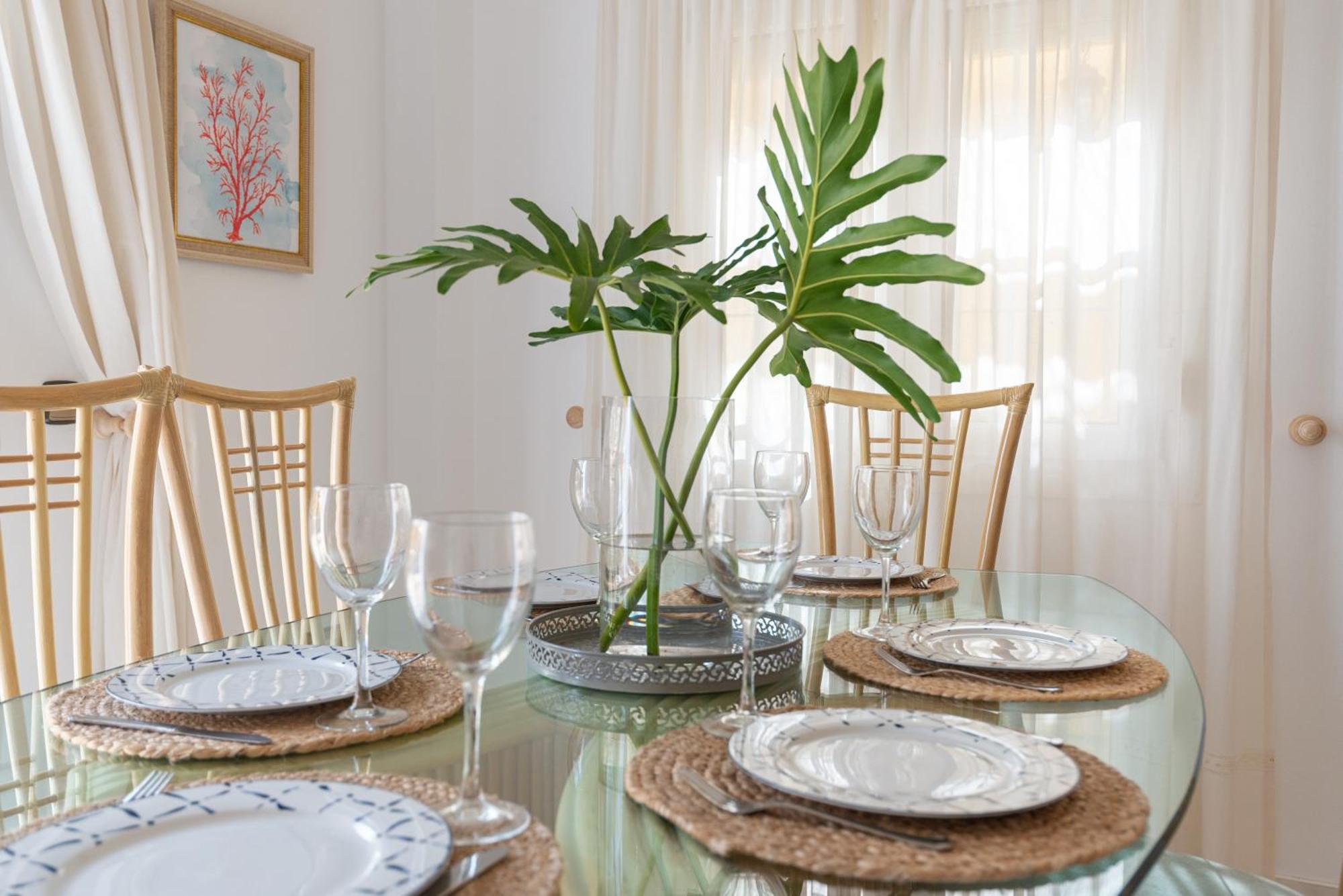 Villa Valentina - Renovated On Los Alamos Beach 托雷莫利诺斯 外观 照片